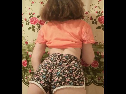 ❤️ Тачаангуй залуу бяцхан хүүхэн камер дээр шорт тайлж байна Порно видео mn.redpornpictures.ru ❌
